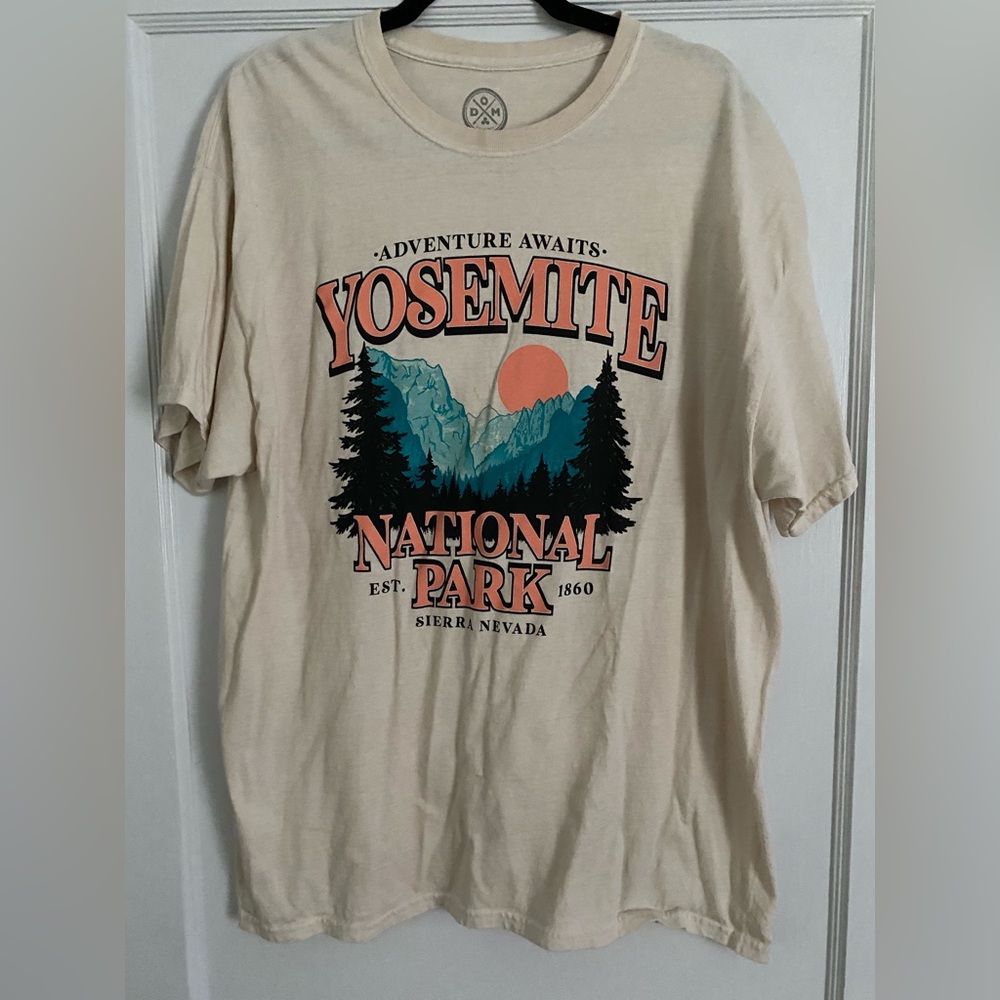 ⚡️ Yosemite coffee dyed graphic tee